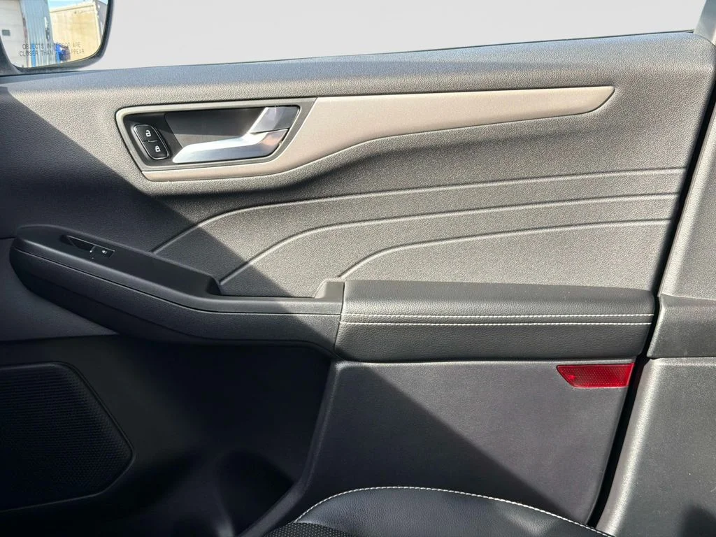 Used 2022 Iconic Silver Metallic Ford SEL image 23