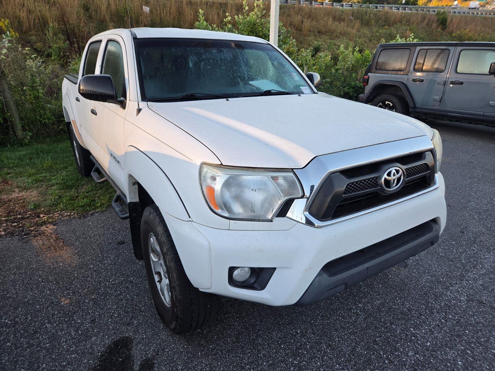 Used 2014 Super White Toyota PreRunner V6 image 3