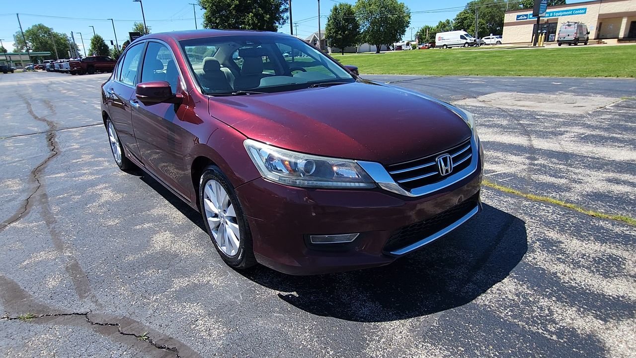 Used 2013 Honda Accord EX-L with VIN 1HGCR2F84DA206631 for sale in Elkhart, IN