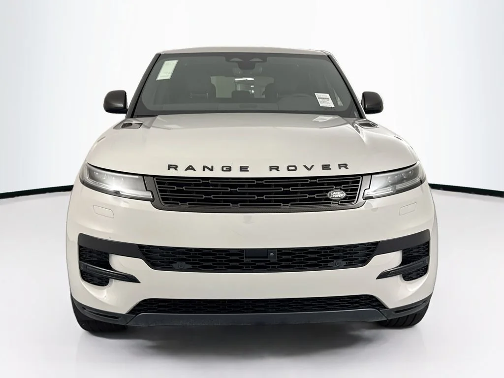 New 2026 Borasco Grey Land Rover SE image 2