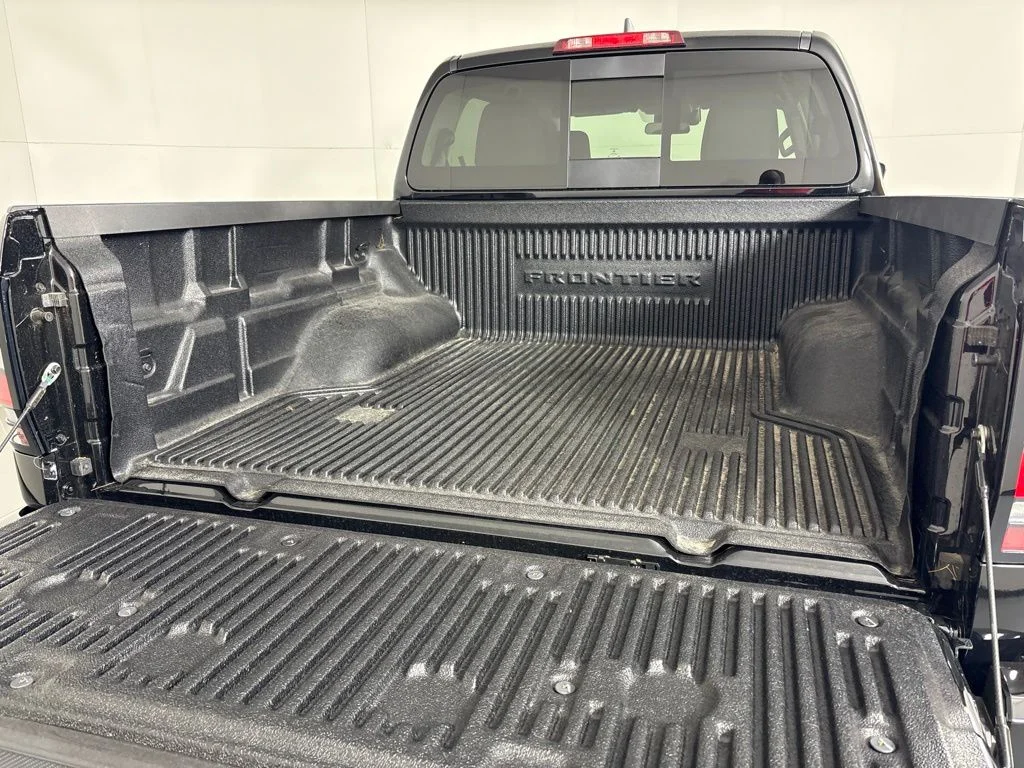 New 2026 Super Black Nissan Crew Cab SV image 12
