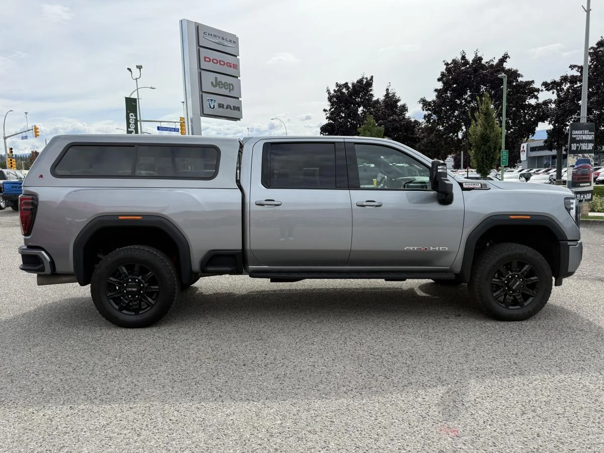 Used 2026 Grey GMC AT4 image 9