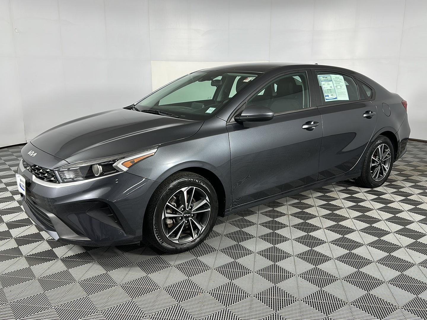 Used 2023 Gravity Gray Kia LXS image 16