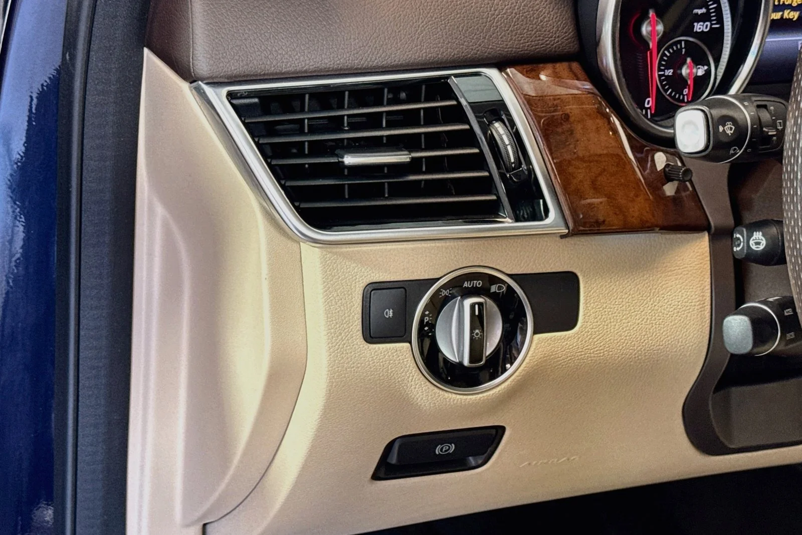 Used 2019 Lunar Blue Metallic Mercedes-Benz GLS 550 image 10