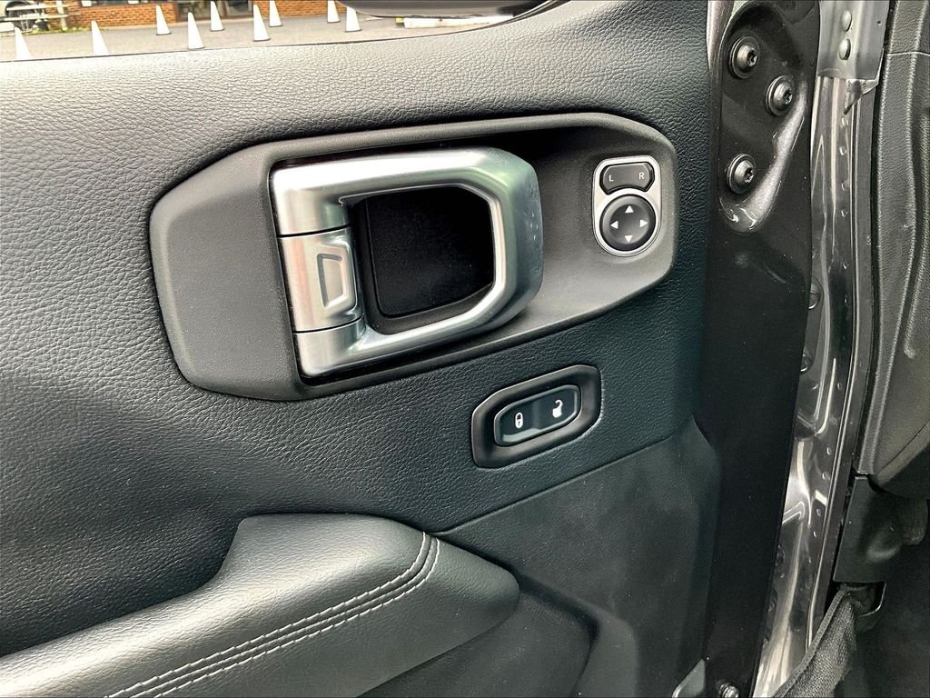Used 2019 Gray Jeep Unlimited Sahara image 20