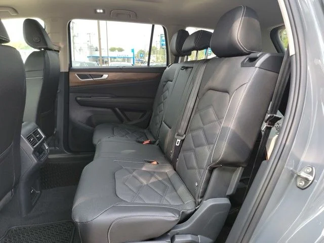 2026 Volkswagen Atlas SE w/Tech - Photo 14