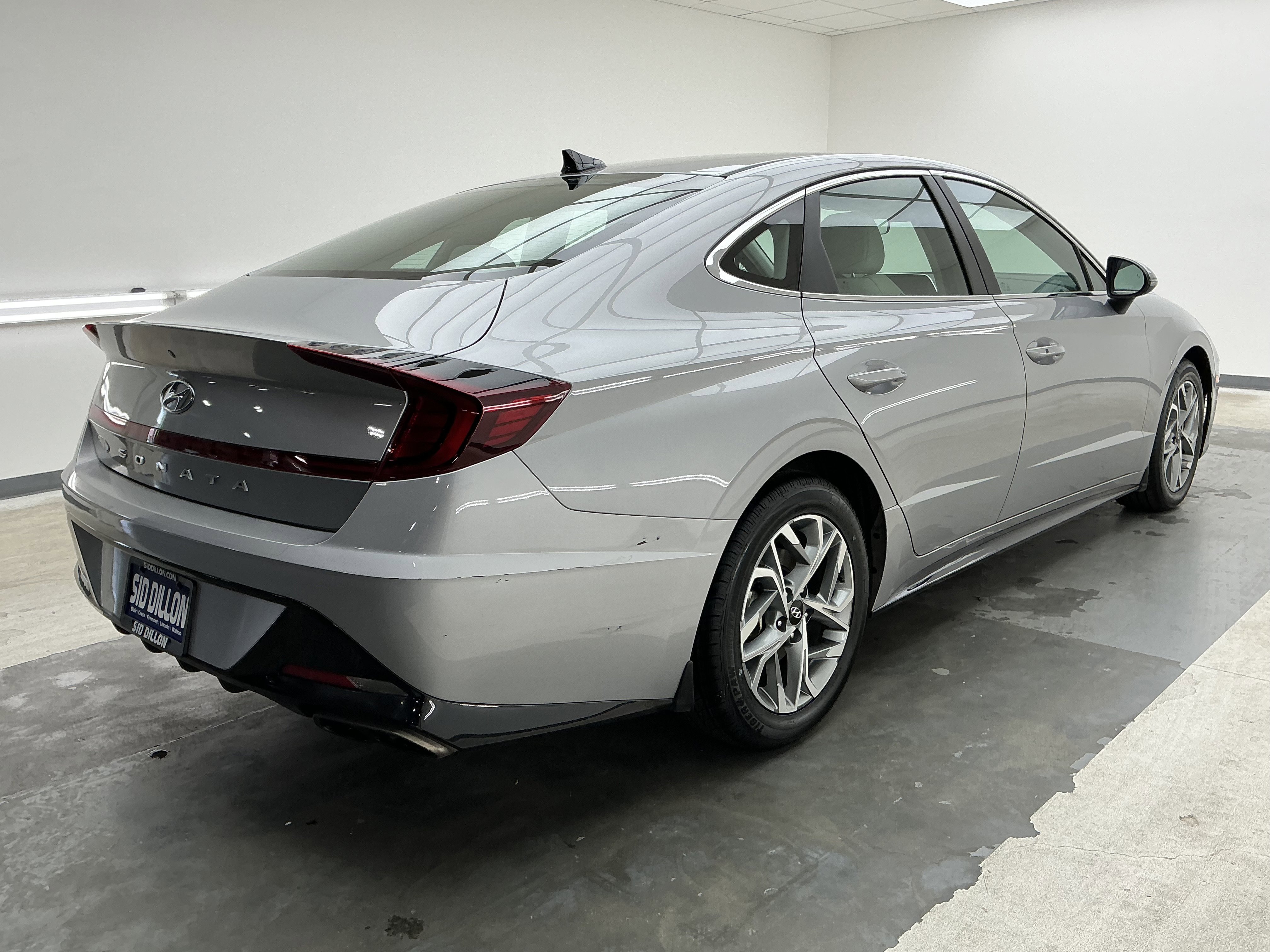 Used 2023 Curated Silver Hyundai SEL image 4