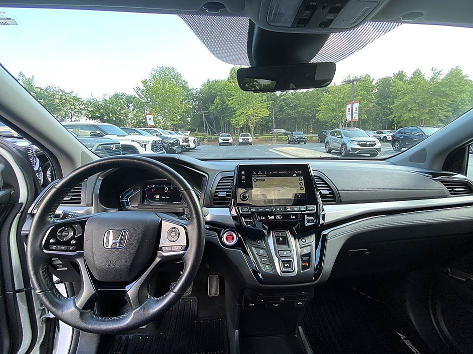 Used 2024 Platinum White Pearl Honda Touring image 19