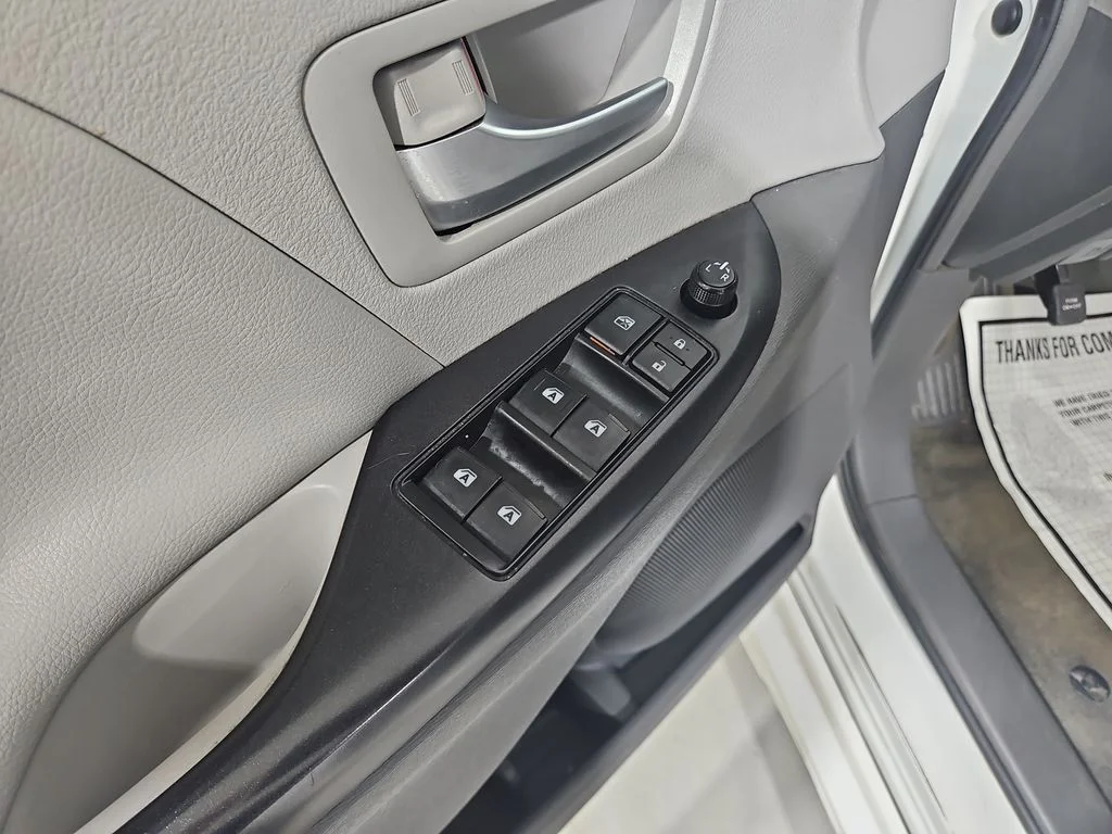 Used 2019 White Toyota LE image 12