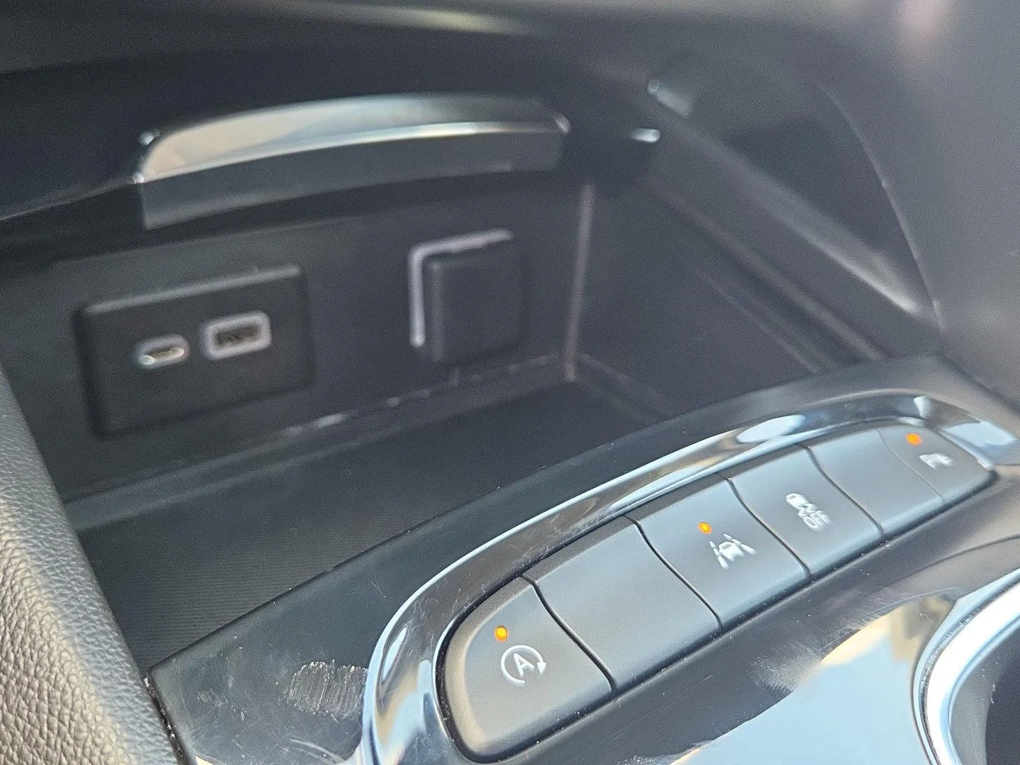 Used 2022 Cinnabar Metallic Buick Preferred image 18