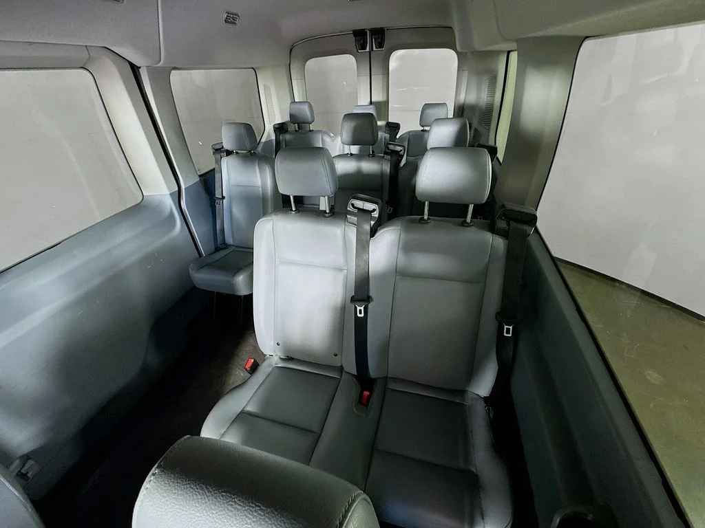 Used 2018 White Ford XL image 27