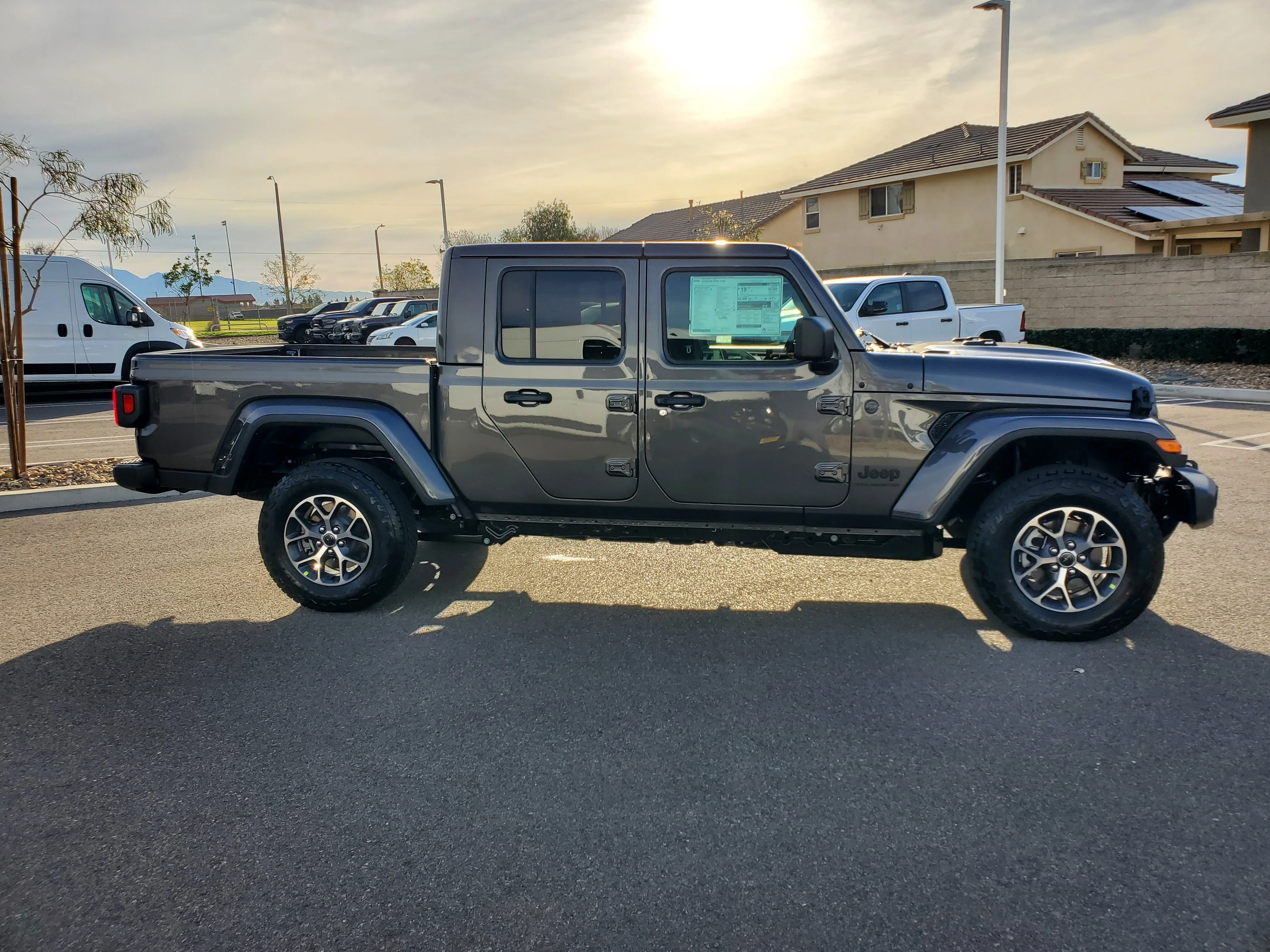 New 2026 Granite Crystal Metallic Clear-Coat Exterior Paint Jeep Sport S image 6