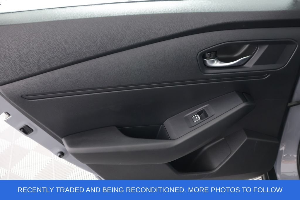Used 2025 Gray Honda SE image 26