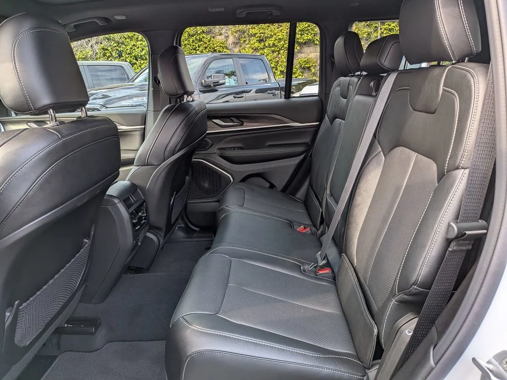 New 2026 Bright White Clearcoat Jeep Limited Reserve image 23
