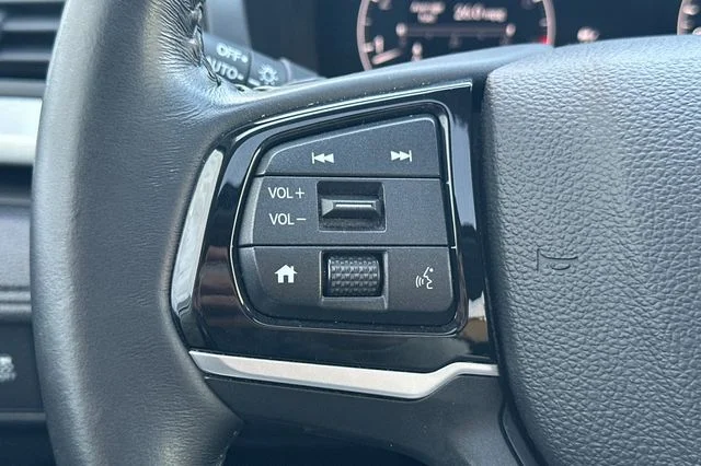 Used 2025  Honda EX-L image 28