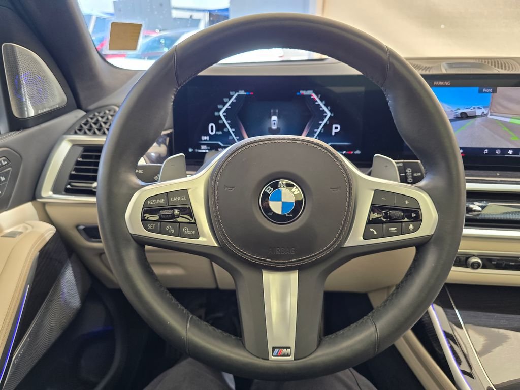 Used 2025 White Metallic BMW xDrive40i image 18