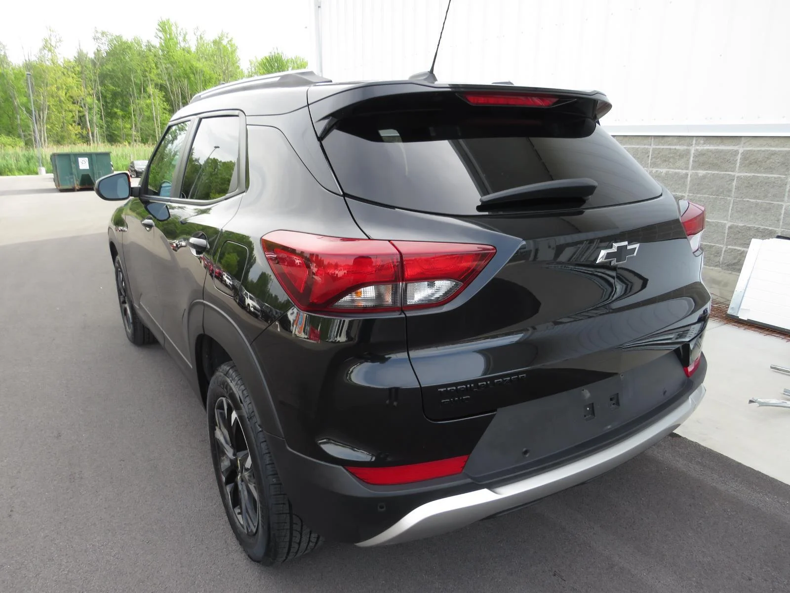 Used 2021 Mosaic Black Metallic Chevrolet LT image 19