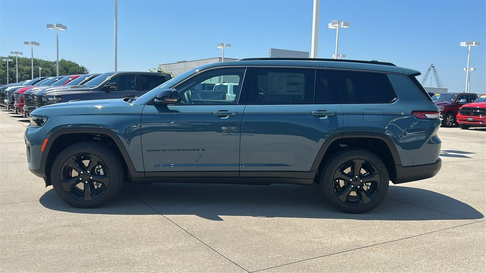 New 2026 Steel Blue Exterior Paint Jeep Limited image 7