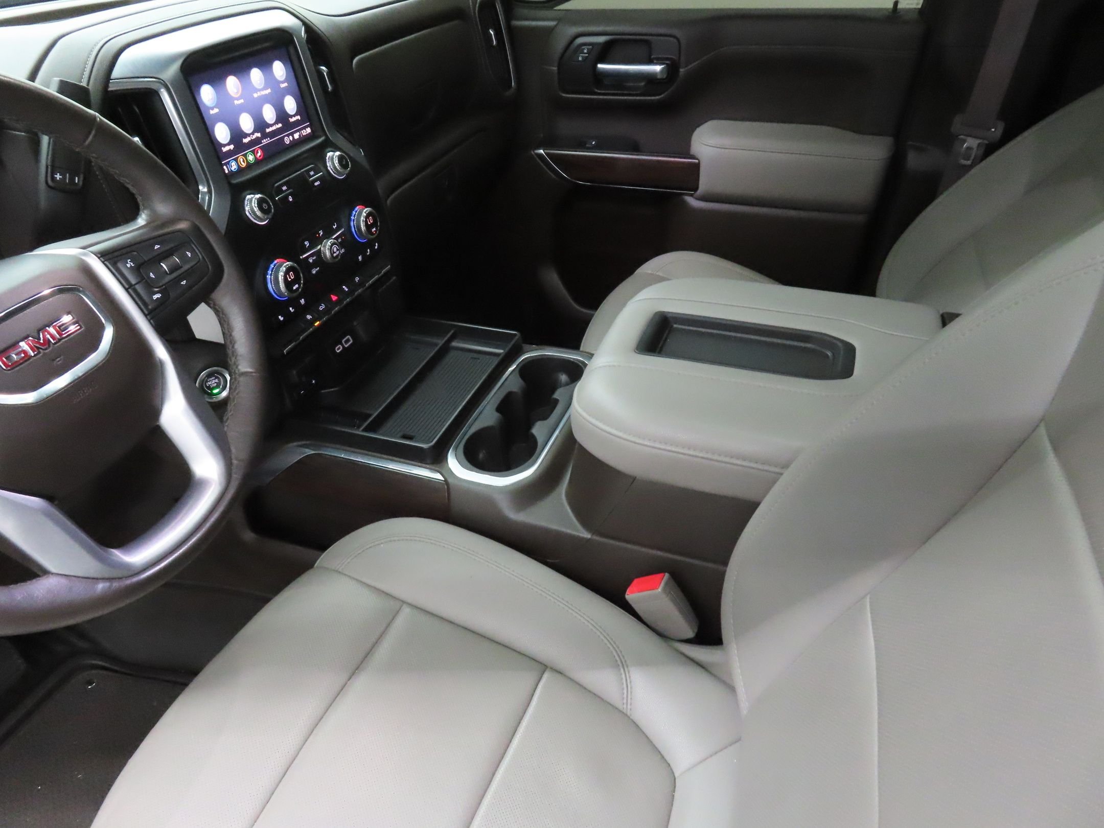 Used 2022 Blue GMC SLT image 21