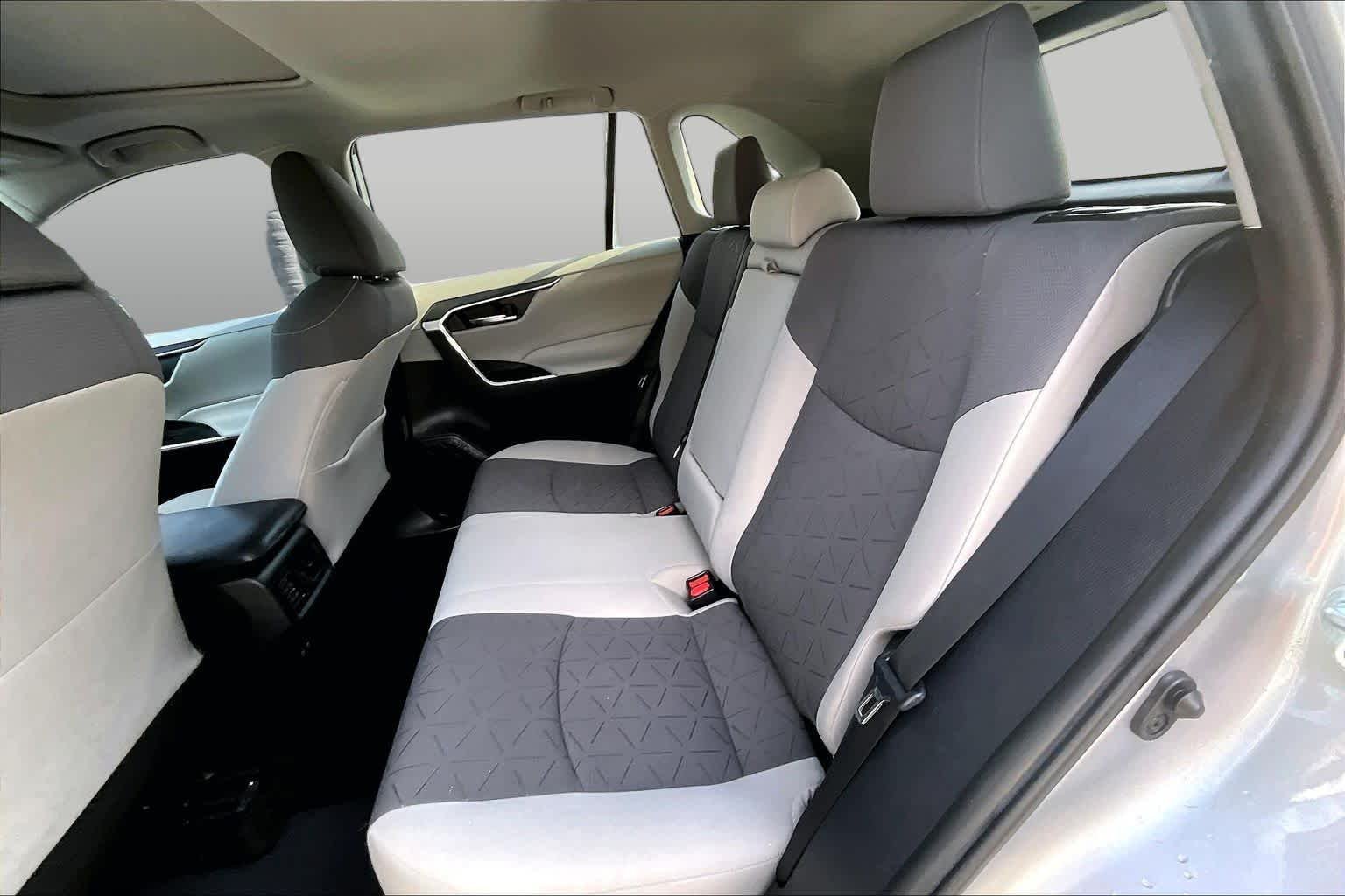 Used 2021 Silver Sky Metallic Toyota XLE image 21