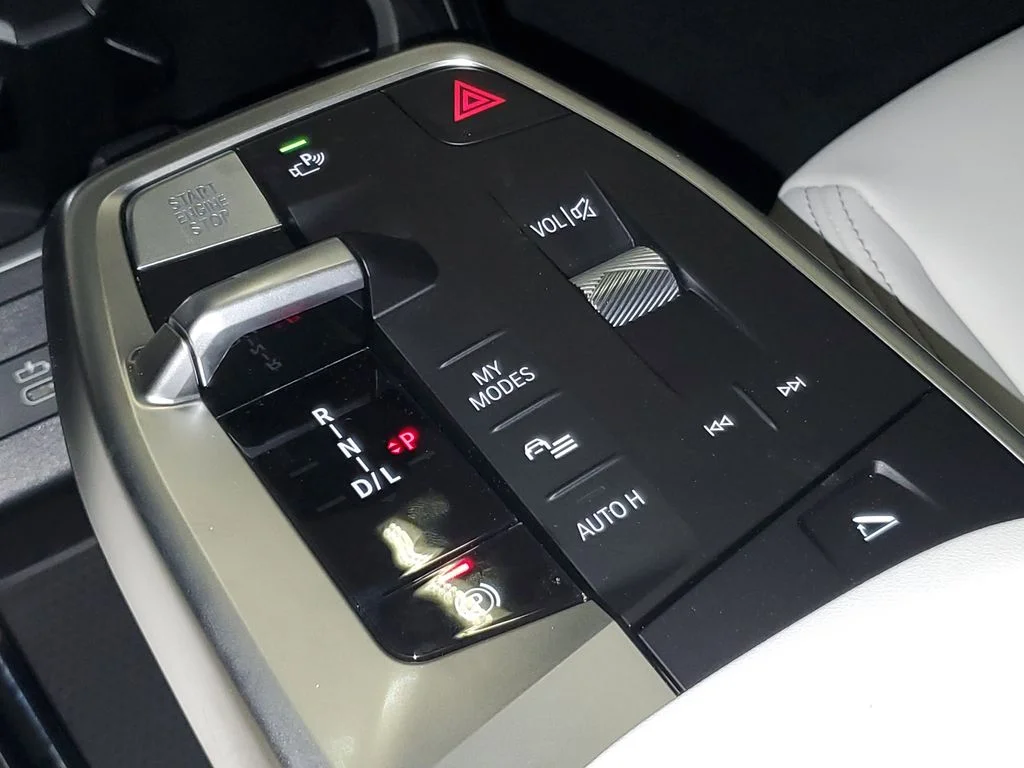 Used 2026 White BMW xDrive28i image 24