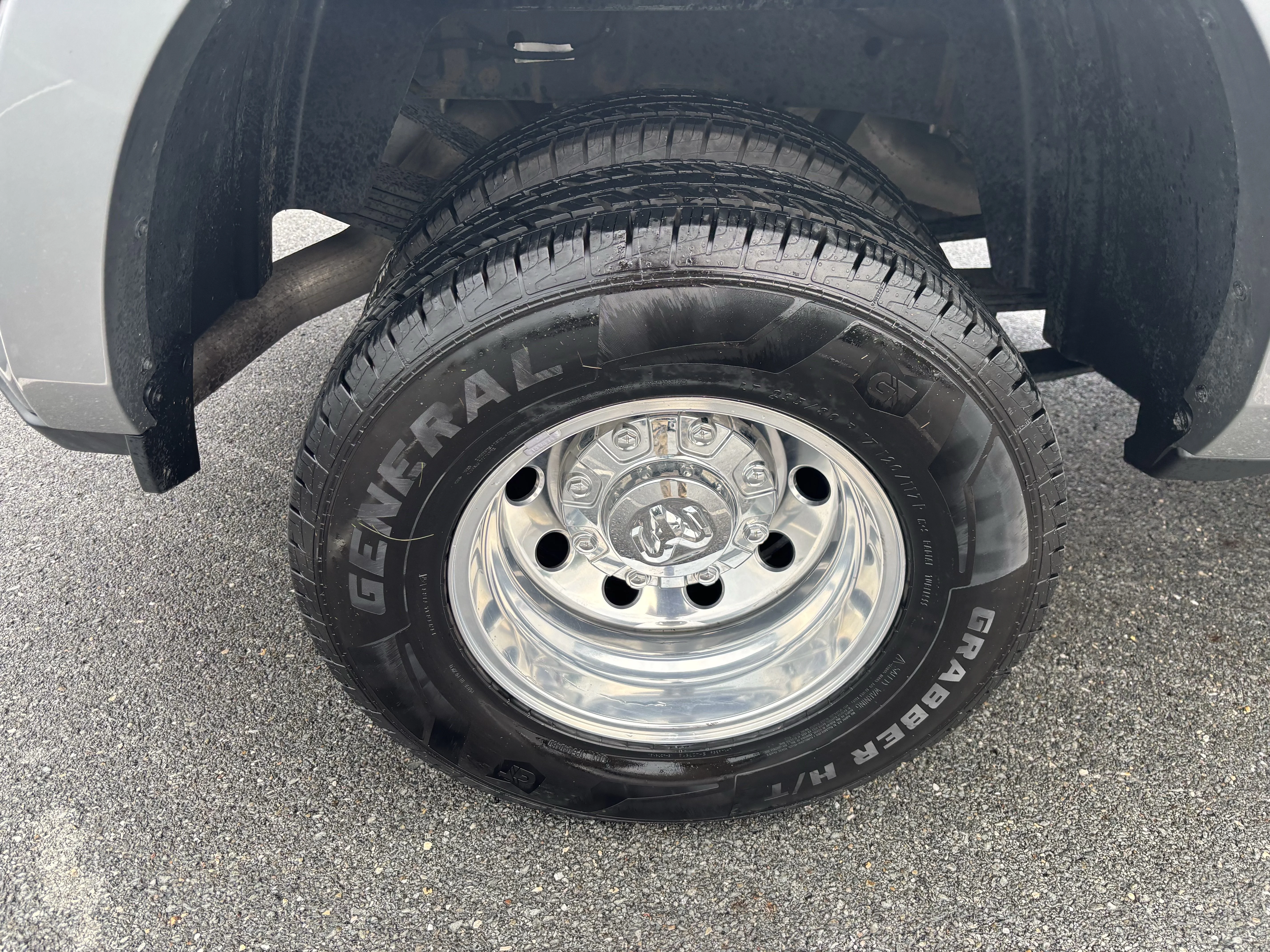 Used 2021 Granite Crystal Clearcoat Metallic Ram Laramie image 49