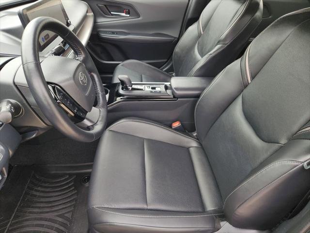 Certified Used 2025 RESERVOIR BLUE Toyota  image 15