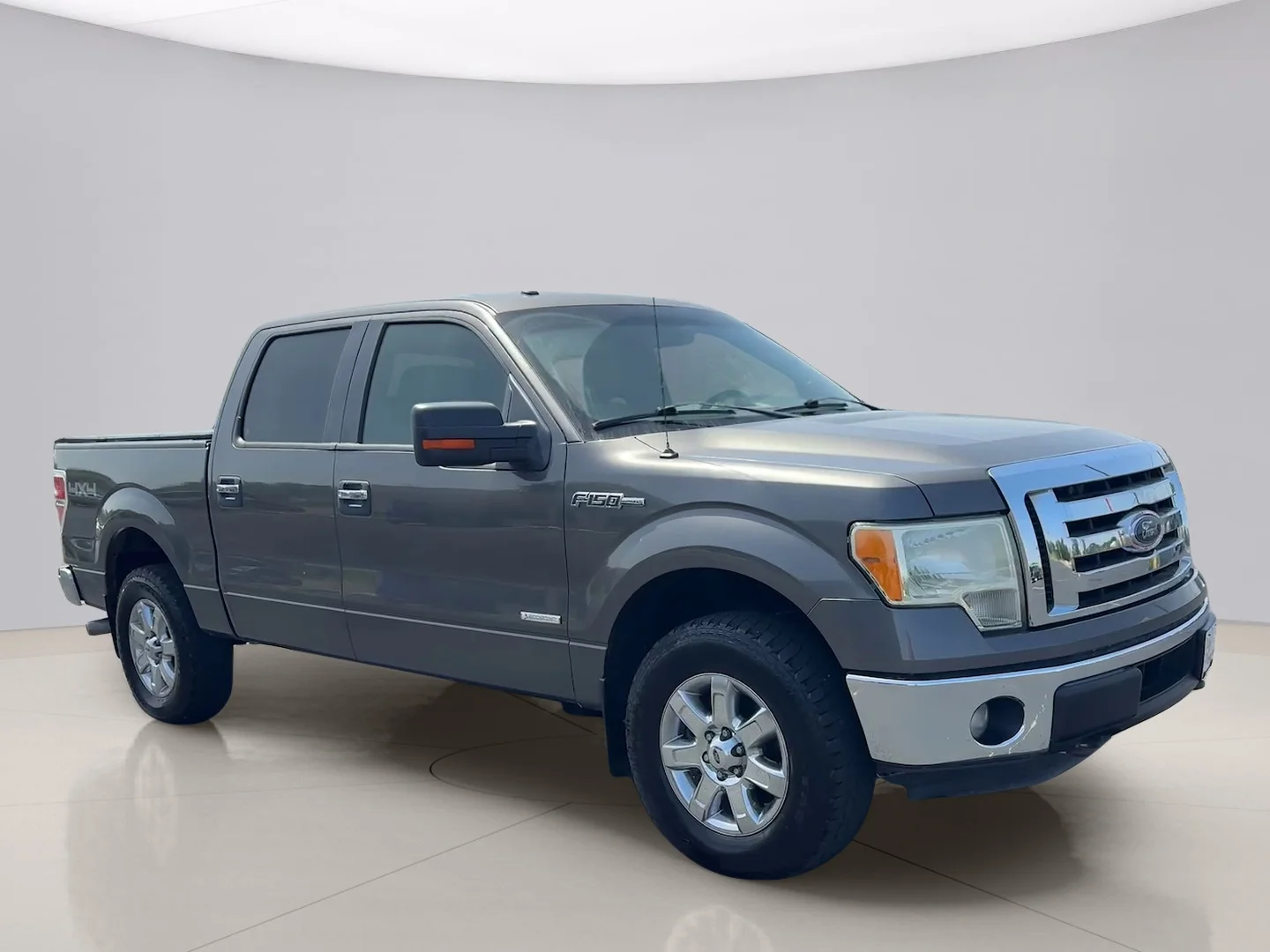 Used 2014 Grey Ford XLT image 7