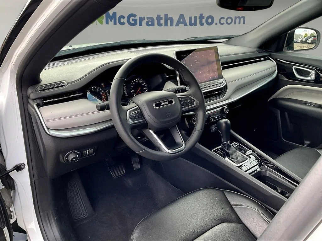 Certified Used 2025 White Jeep Limited image 20