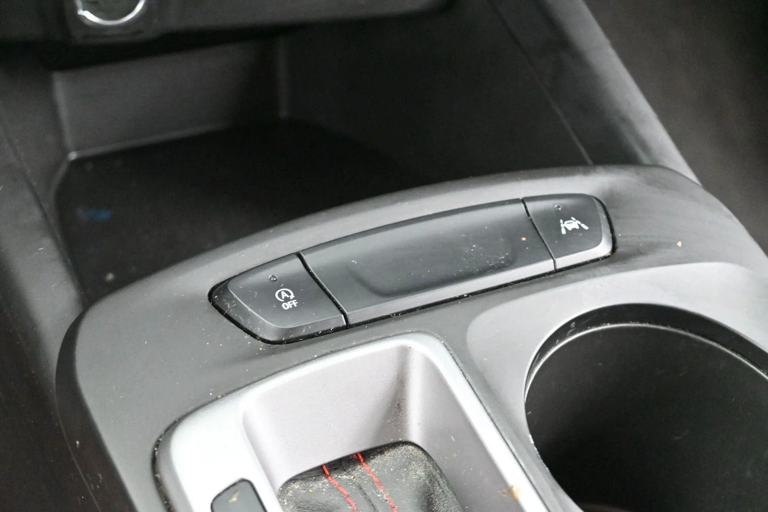 Used 2024 Cayenne Orange Metallic Chevrolet 1RS image 25