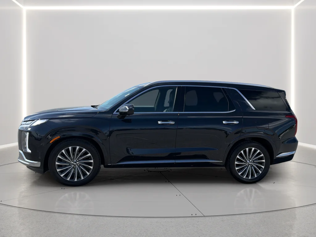 Used 2024 White Hyundai Calligraphy image 13