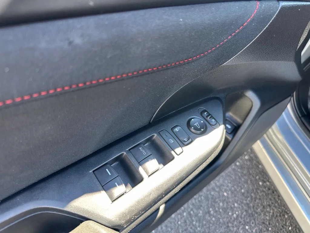 Used 2020 Lunar Silver Metallic Honda Si image 17