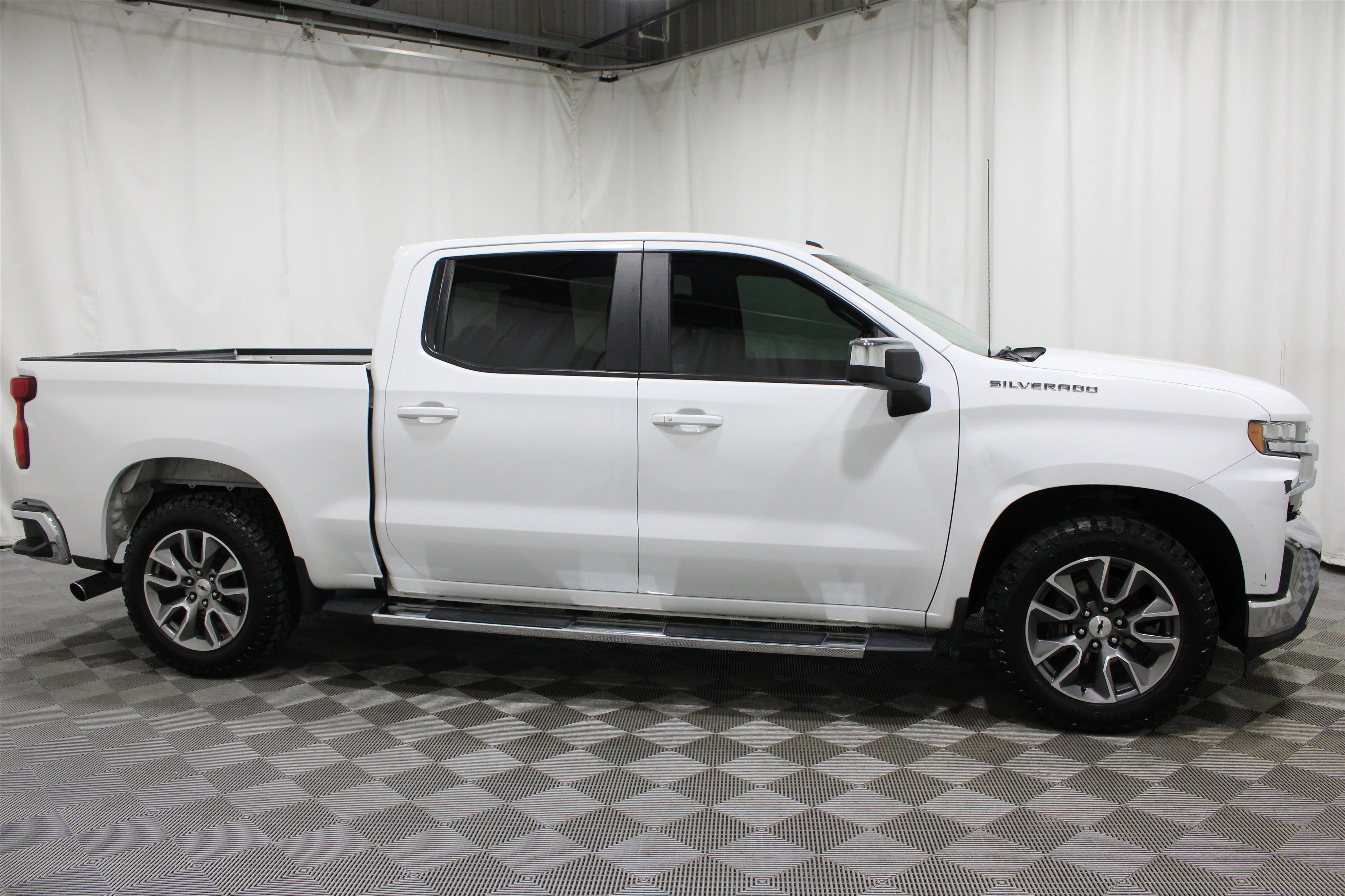2020 Chevrolet Silverado 1500 LT - Photo 24