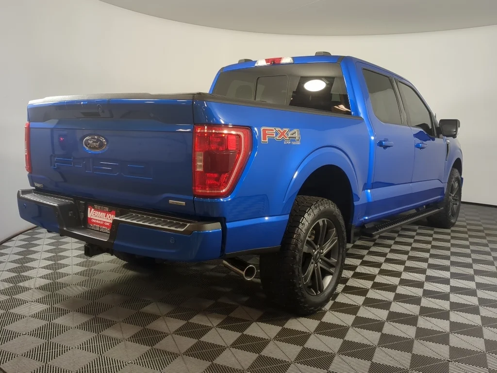Used 2021 Velocity Blue Metallic Ford XLT image 9