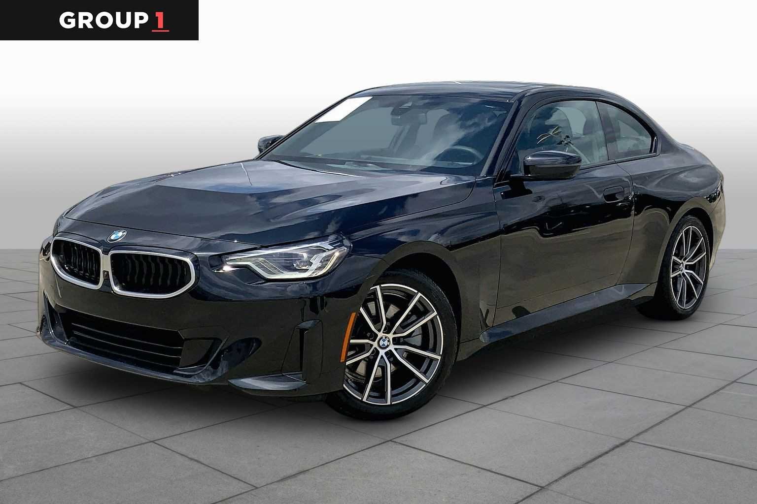 2025 BMW 2 Series 230i Coupe's photo