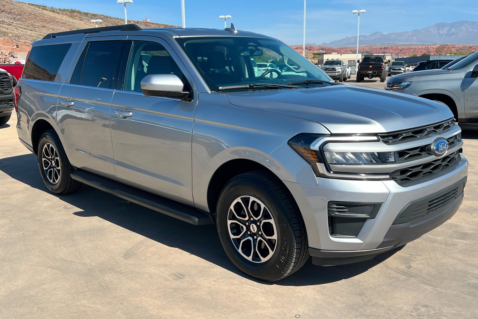 Used 2024 Silver Ford XLT image 8