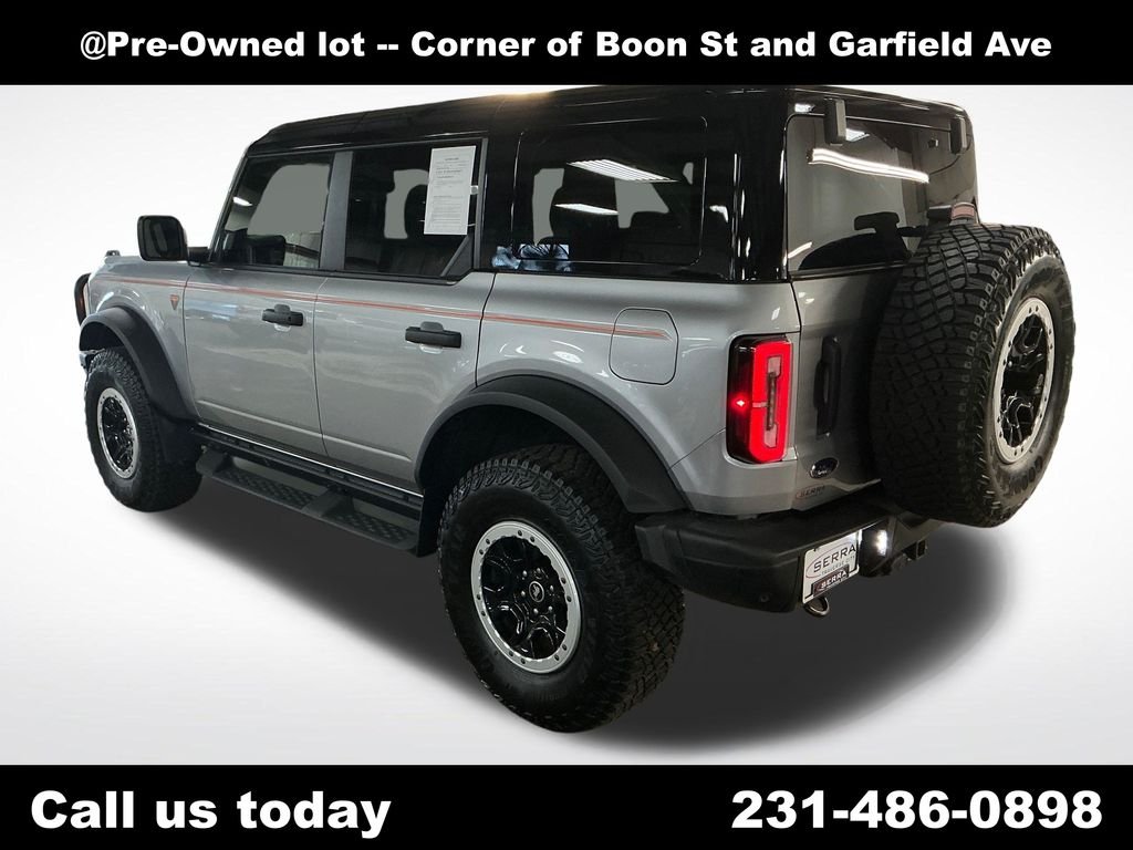 Used 2024 Silver Ford Badlands image 3