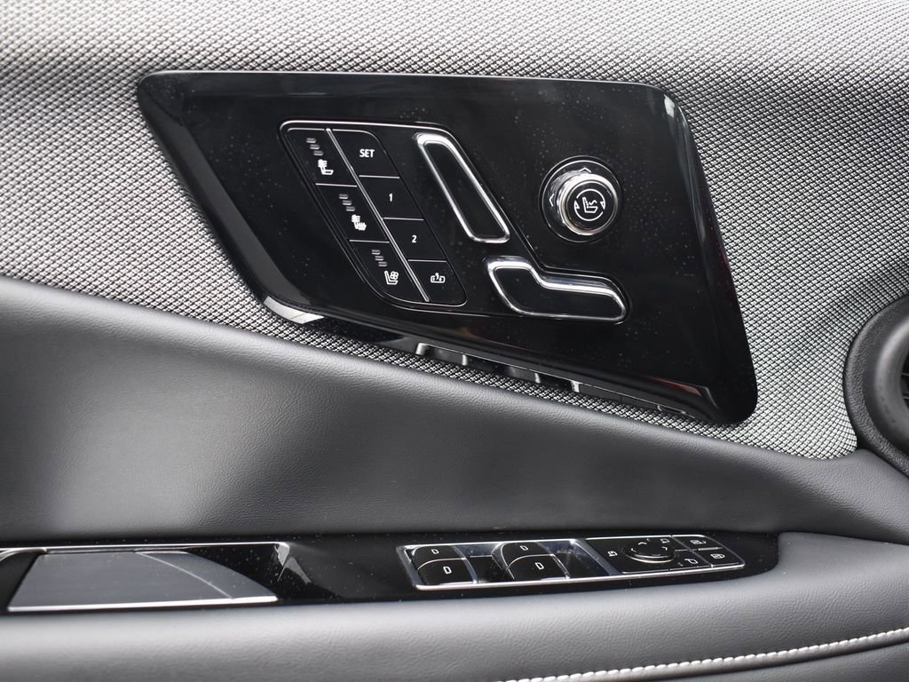 2025 CADILLAC OPTIQ - Image 12