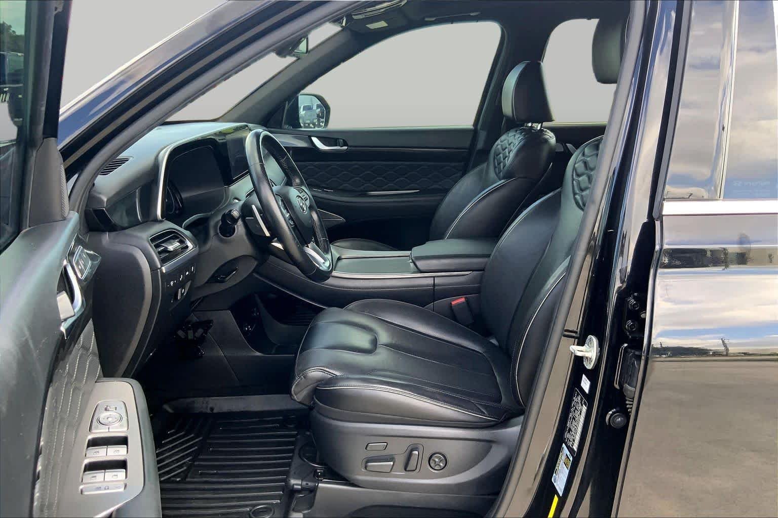 Used 2022 Abyss Black Pearl Hyundai Calligraphy image 8