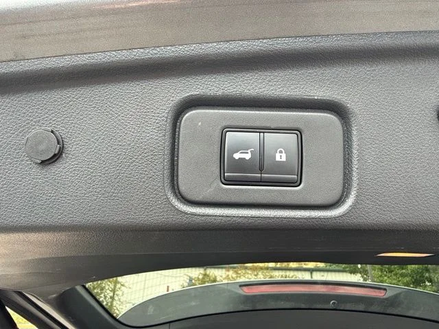 Used 2025 Gray Nissan SV image 22