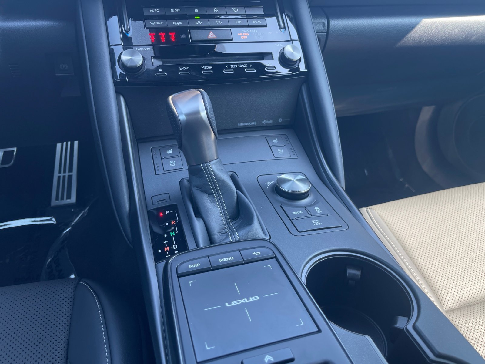 2025 Lexus IS 350 F SPORT - Photo 11