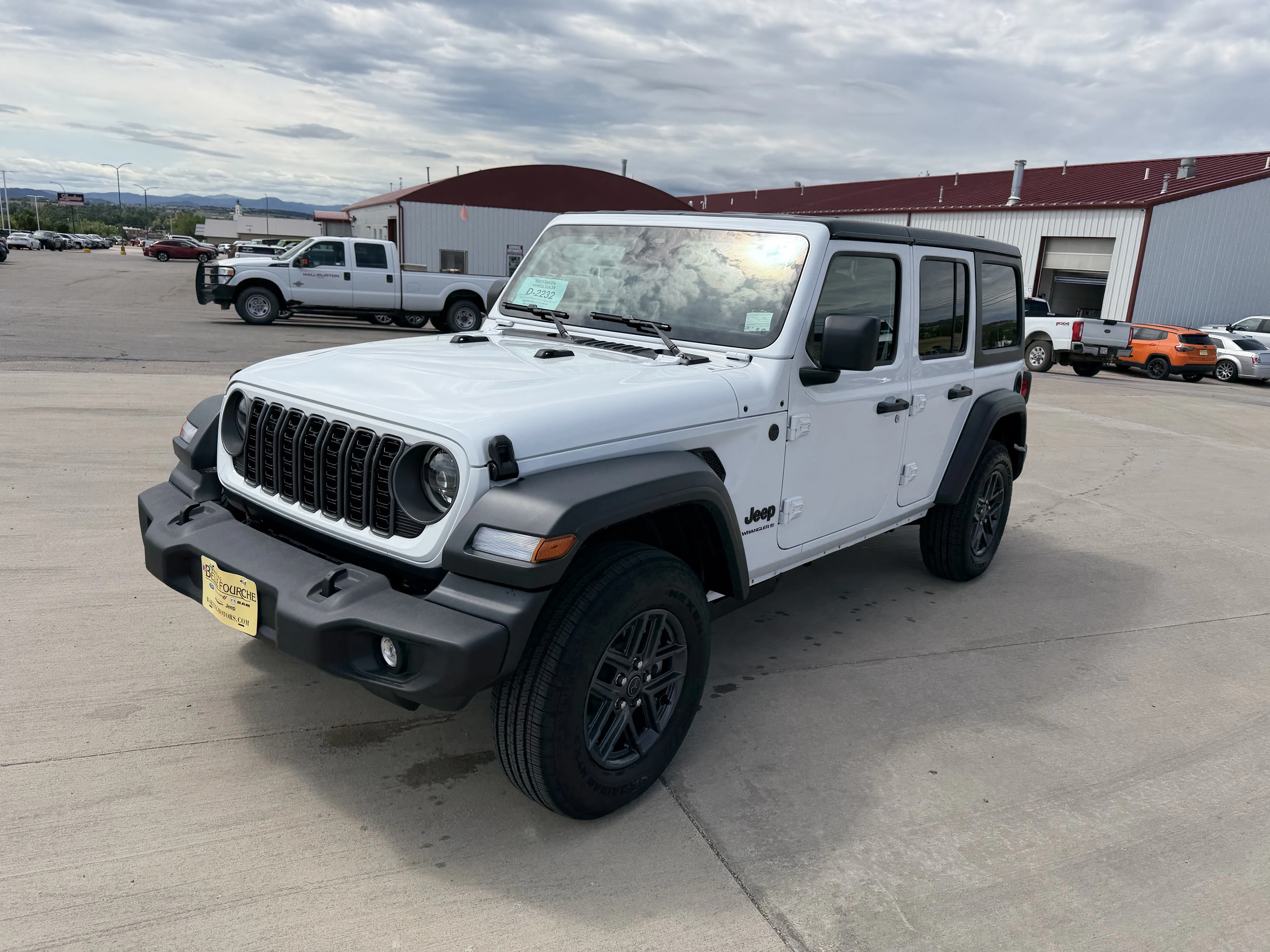 New 2026 Bright White Clear-Coat Exterior Paint Jeep Sport S image 7