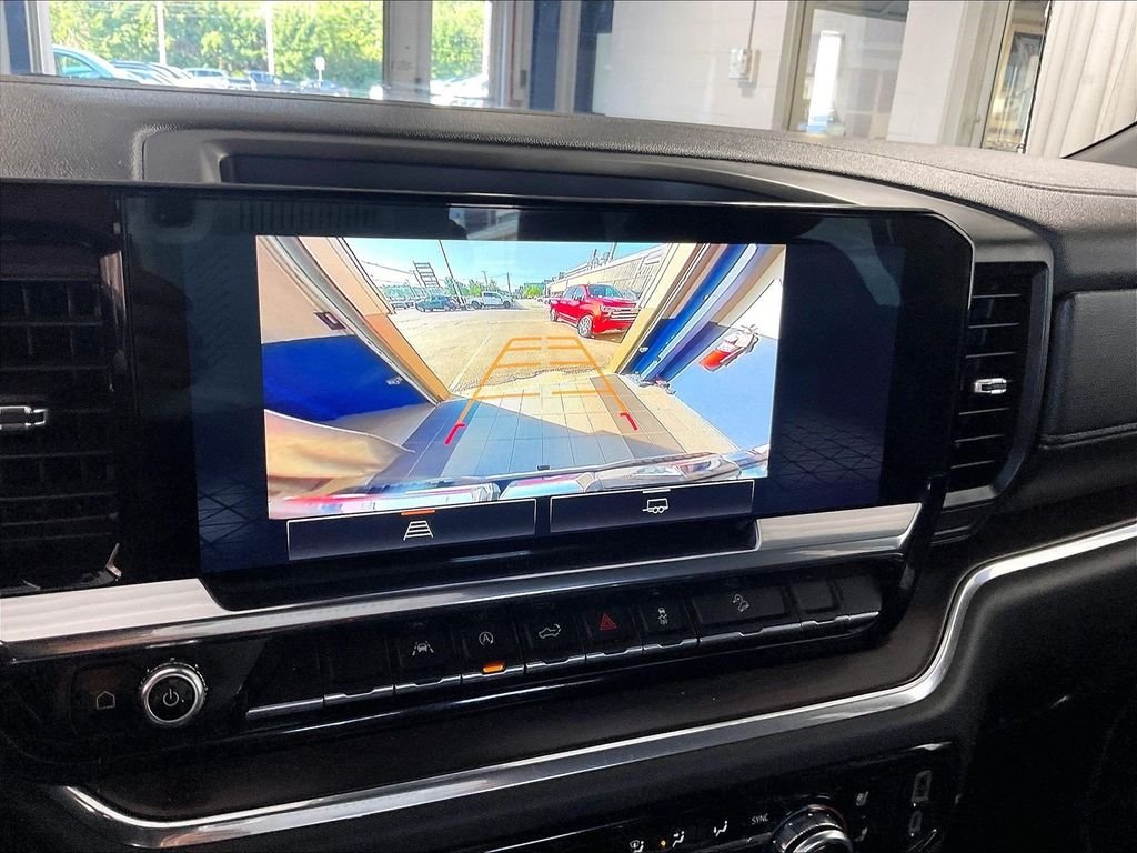 Used 2023 Silver GMC SLT image 19