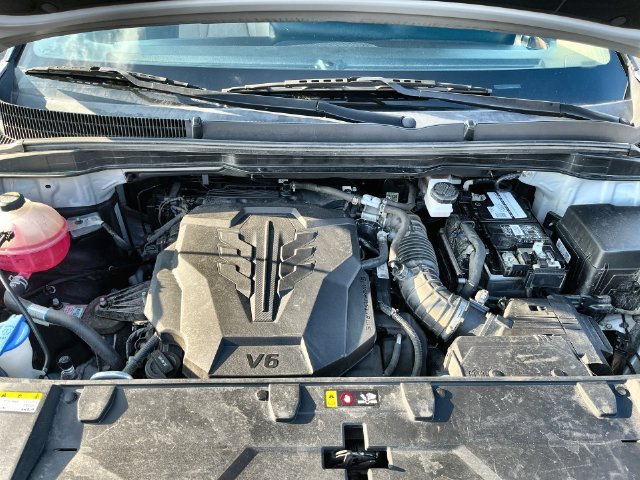 Used 2023 Silver Kia LX Seat Package image 25