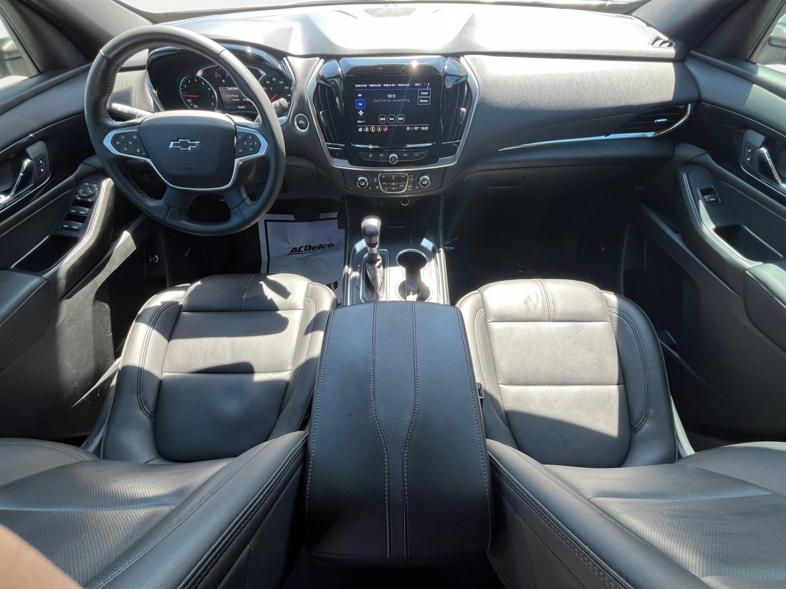 Used 2022 Summit White Chevrolet RS image 3