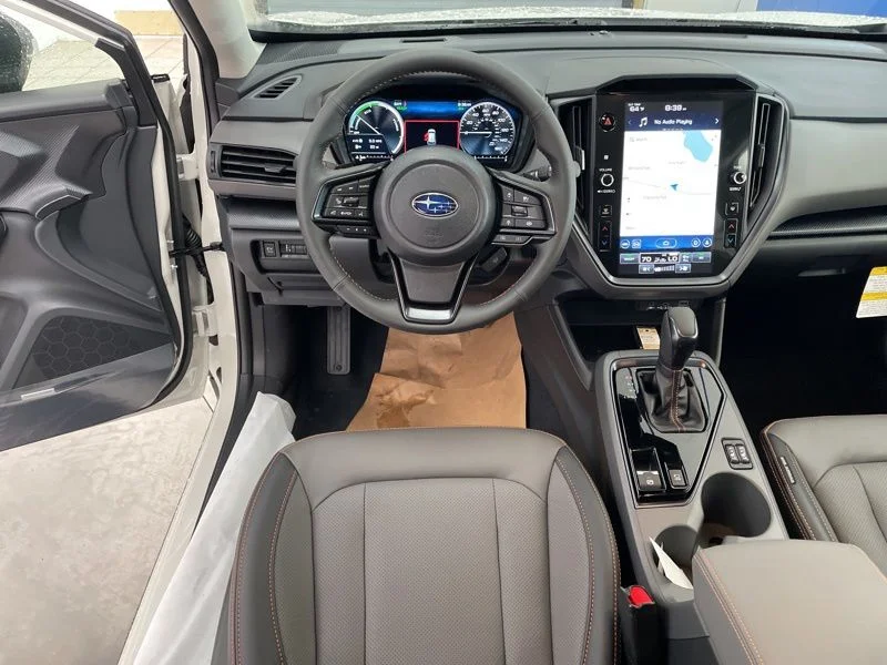 New 2026 CRYSTAL WHITE PEARL Subaru Limited Hybrid image 32