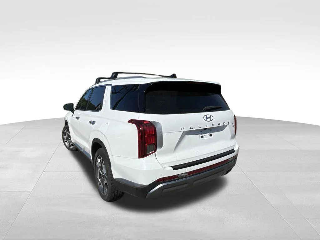 Used 2023 White Hyundai SEL image 12