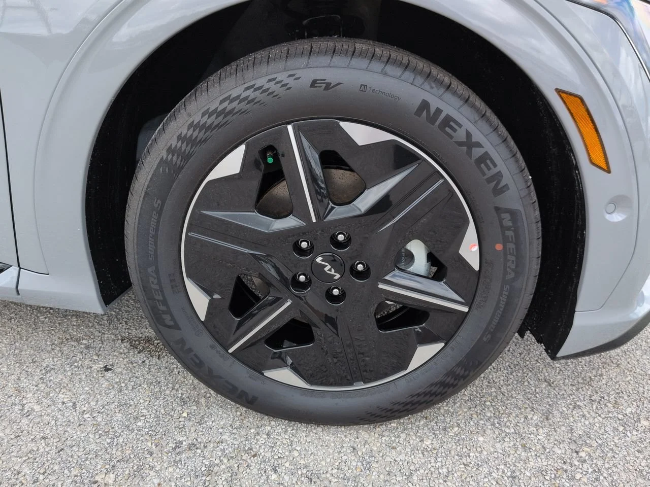 New 2026 Wolf Gray Kia GT-Line image 11