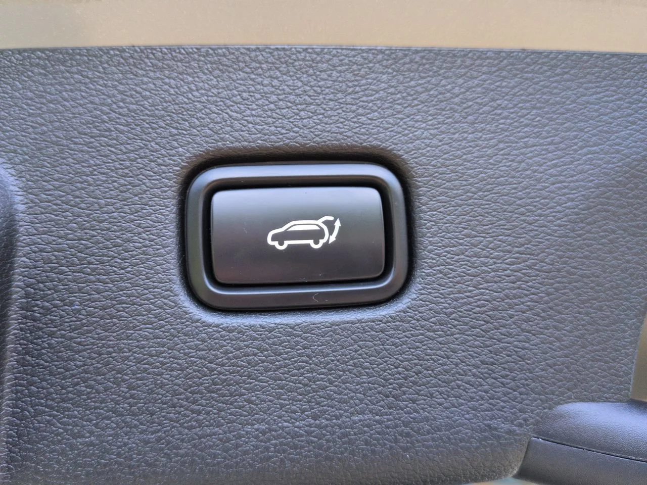 Certified Used 2024 Wolf Gray Kia SX-Prestige image 11