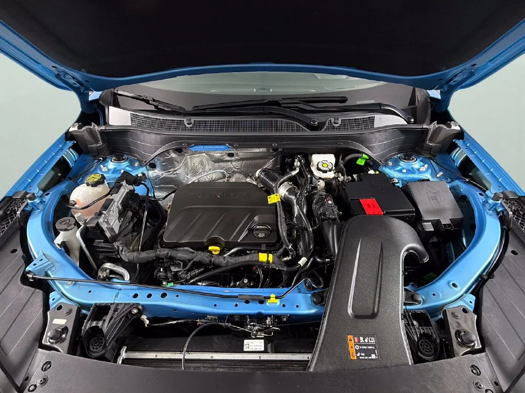 Used 2025 Marina Blue Metallic Chevrolet 2RS image 39